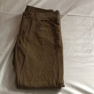 NEW- never worn Mens Woolrich corduroy pants 34x32